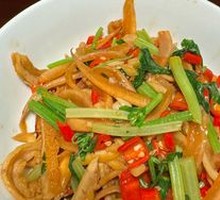 Pickled Radish Stir-fried with Beef Tripe