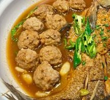 Wuchang Fish Stewed with Handmade Pork Balls