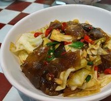 Sour Cabbage with Rice Noodles