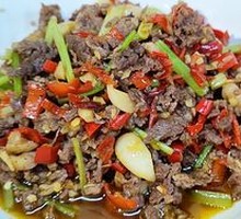 Stir-Fried Beef with Yellow Onion