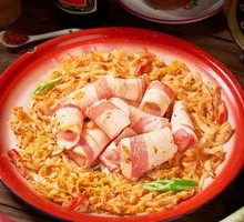 Spicy Pickled Cabbage with Fresh Pork Belly
