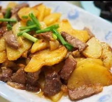 Stir-fried Pork with Potato Rice