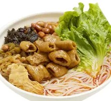 Stewed Intestine with Fine Rice Noodles