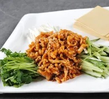 Beijing-style Shredded Pork in Soy Sauce