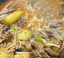 Stir-fried Free-range Chicken in Iron Pot