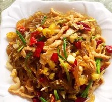 Pickled Vegetable and Taro Noodles with Pork Strips