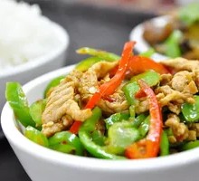 Green Pepper and Tofu Shreds Rice Bowl