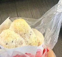 White Powder Dough Dumplings