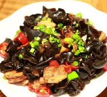 Black Mushroom Stir-Fry with Pork over Rice