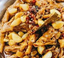 Braised Chicken Feet in Oil