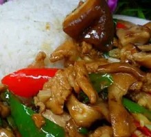 香菇肉片盖浇饭