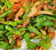 辣椒炒肉丝盖饭