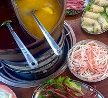 Golden Soup with Fish Maw Base