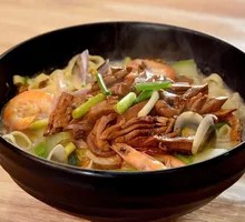 Double-Ingredient Tripe and Liver Wide Noodles