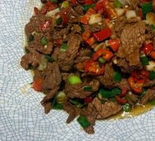 Stir-Fried Beef with Yellow Onion