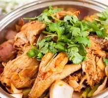 Spicy Pot-Steamed Chicken