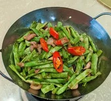 Spicy Stir-Fried String Beans