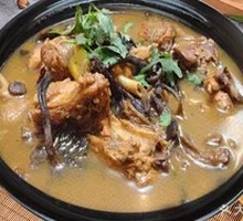 Chicken Stewed with Mushrooms and Vermicelli