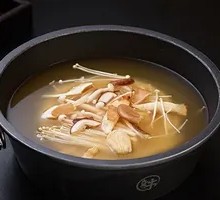 Fragrant Mushroom Soup Pot