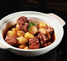 Baidong Selenium-rich Potato Stewed with Preserved Pork Shank