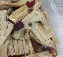 Fresh-locked Tofu Skin