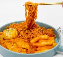 Korean Ramen and Rice Cake Stir-fry