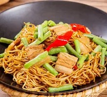 Stewed Pork Noodles in Iron Pot
