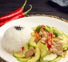 Zucchini and Beef Rice Bowl