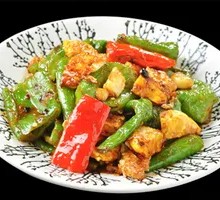 Tiger Skin Pepper with Fried Egg