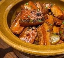 No.8 Braised Pork Belly