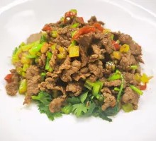 Stir-Fried Beef with Yellow Onion