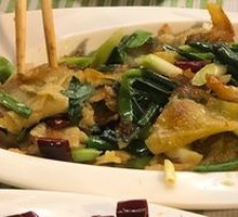 Preserved Pork with Tofu Noodles