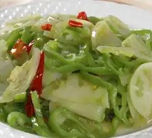 Green Tomato and Green Pepper Stir-fry