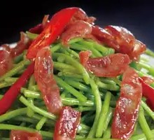 Sausage Stir-fried with Water Bamboo Shoots