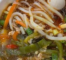 Green Pepper Shredded Pork Noodles