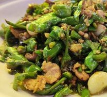 Zhangshu Port Pepper Stir-Fried with Pork