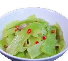 Stir-Fried Lettuce Slices