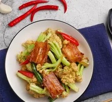 Stir-Fried Organic Cauliflower