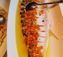 Yellow Pepper Steamed Rice-Grade Big White Fish