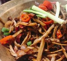 Spicy Tea Tree Mushroom Hot Pot