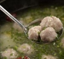 Minced Pork and Jujube Soup with Wild Greens