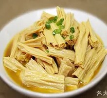 Stir-fried Tofu Noodles with Free-range Eggs