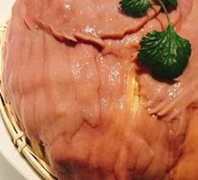 Sliced Pork Kidney with Big Knife