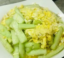 Loofah and Egg Stir-Fry