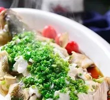 Scallion-Flavored Sea Bass