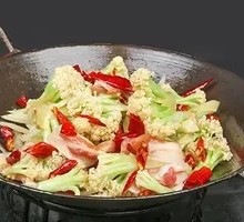 Spicy Stir-Fried Organic Cauliflower