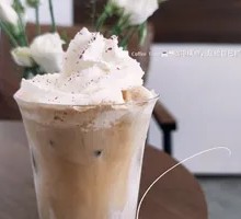 Between Mountains and Waters