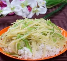 Green Pepper and Potato Noodles with Rice