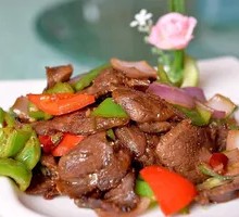 Stir-Fried Beef with Spicy Sauce