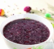 Red Date Peanut Purple Rice Porridge